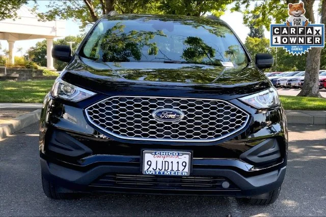 Used 2023 Black Metallic Ford SE image 3