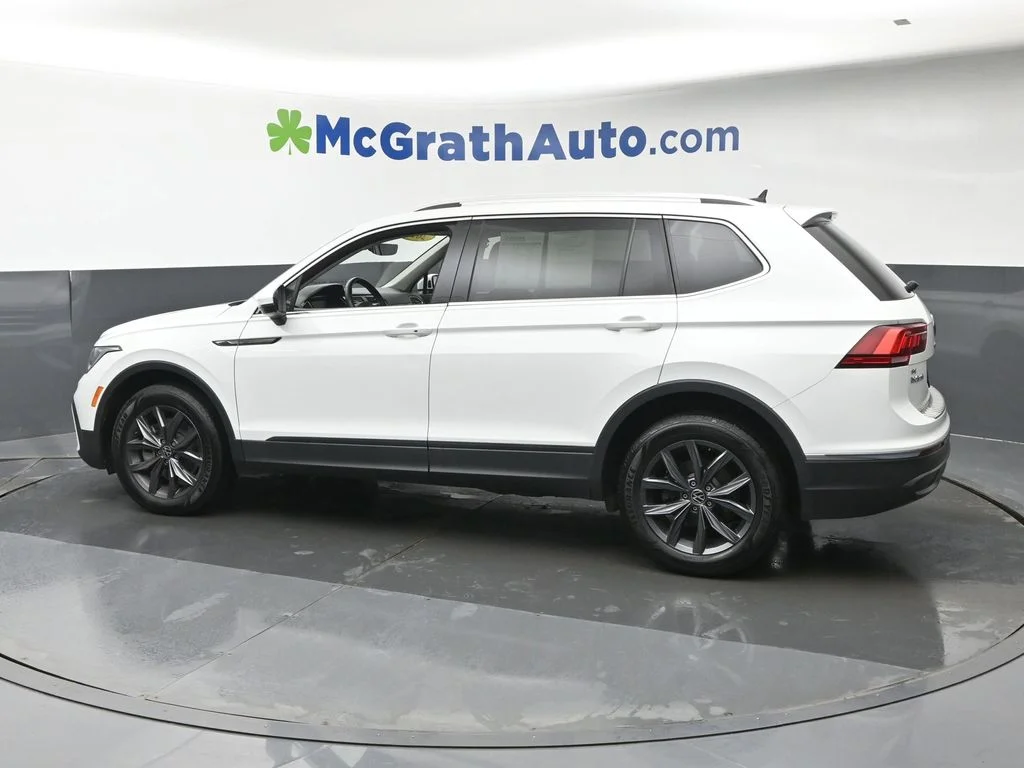 Used 2022 White Volkswagen 2.0T SE image 24