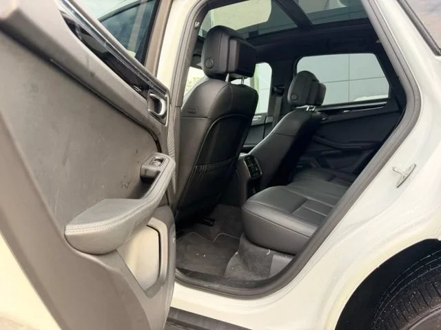 Used 2020 White Porsche Base image 6