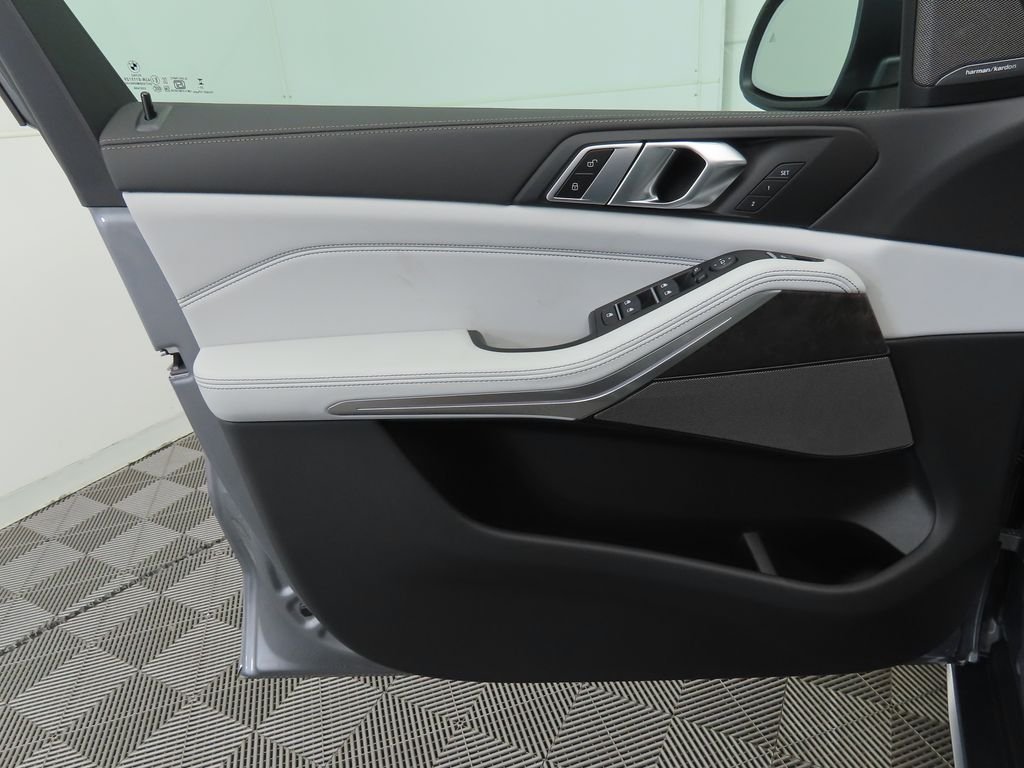Used 2026 Gray Metallic BMW sDrive40i image 24