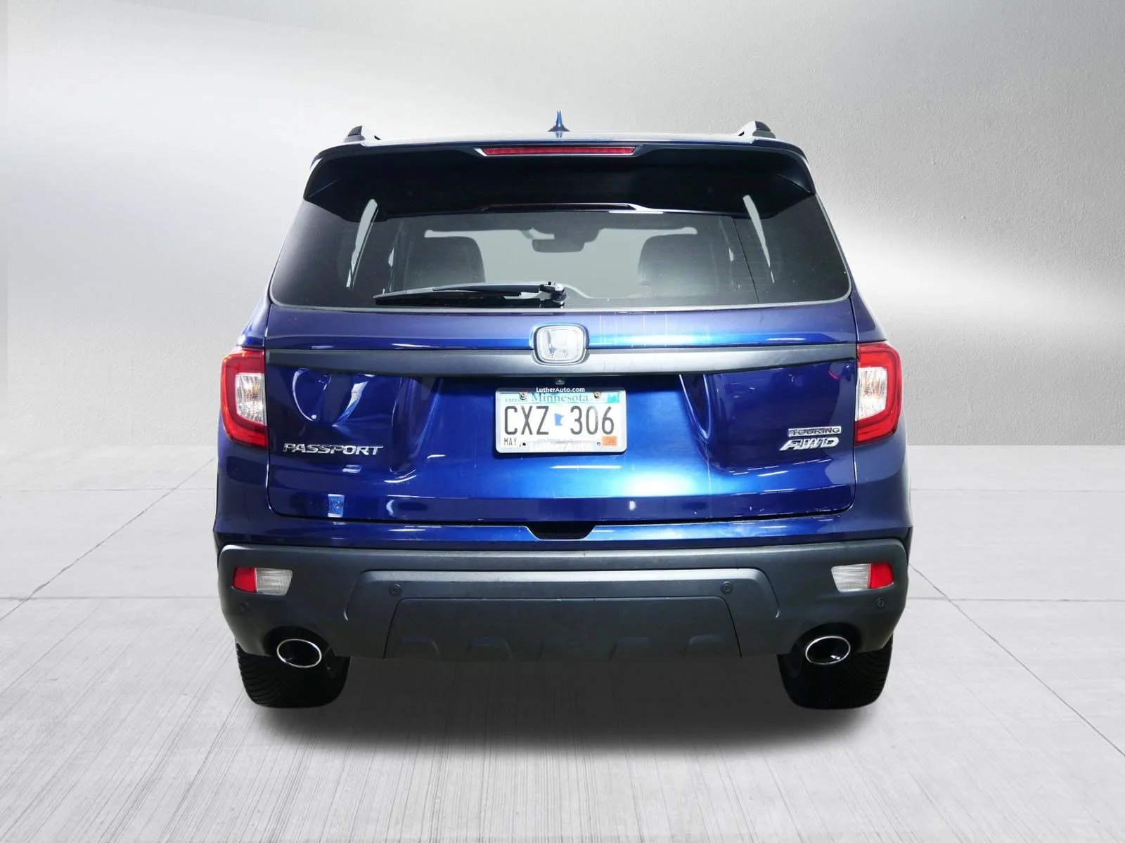 Used 2019 Obsidian Blue Pearl Honda Touring image 6