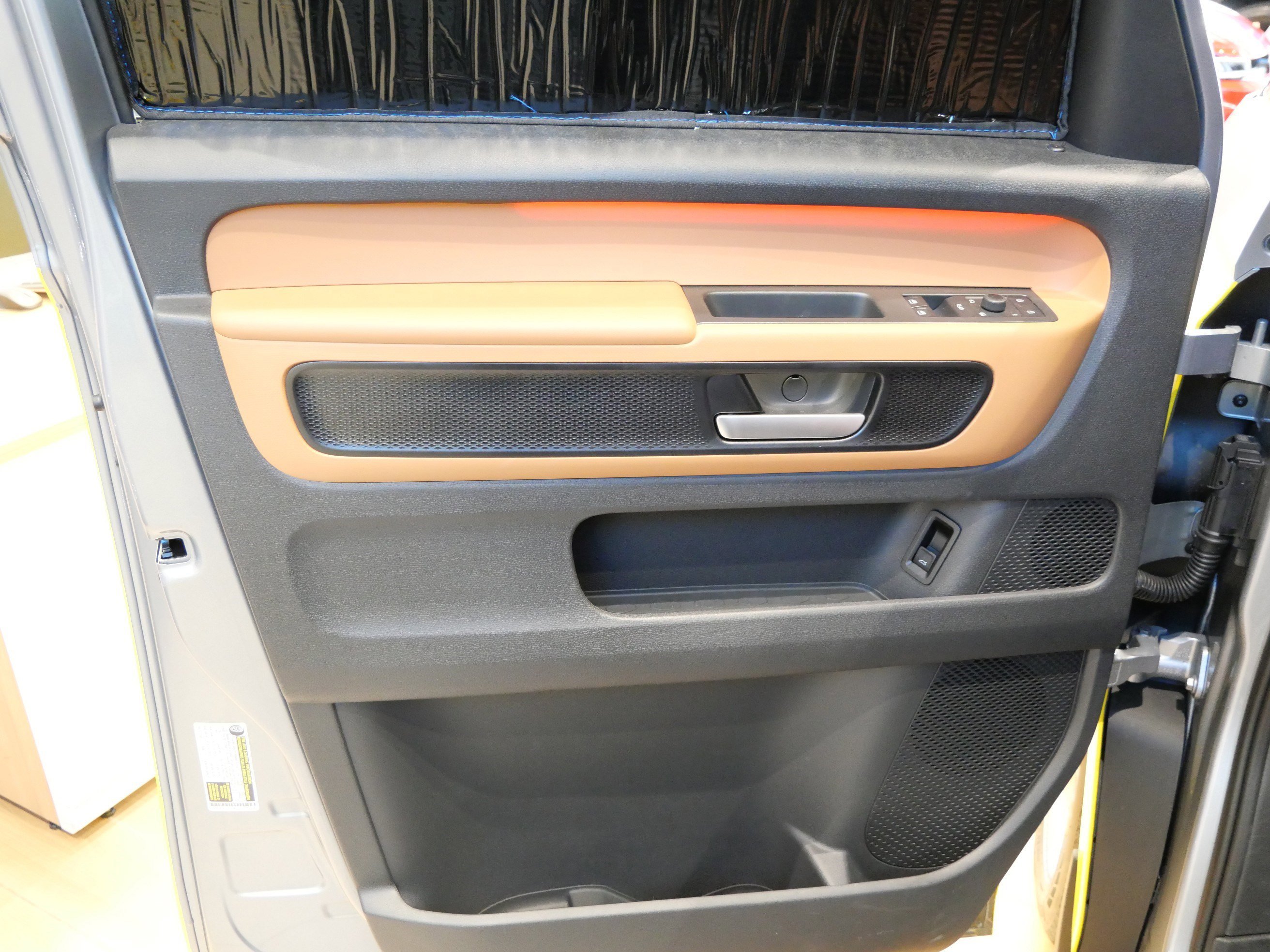 2025 Volkswagen ID. Buzz PRO S - Photo 11