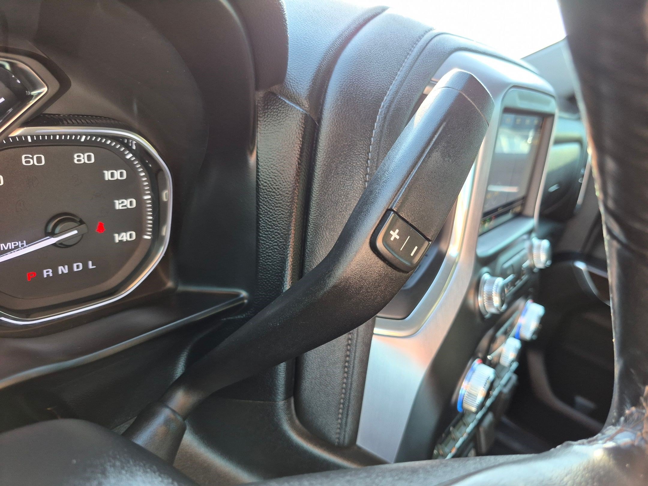 Used 2019 Quicksilver Metallic GMC SLT image 25