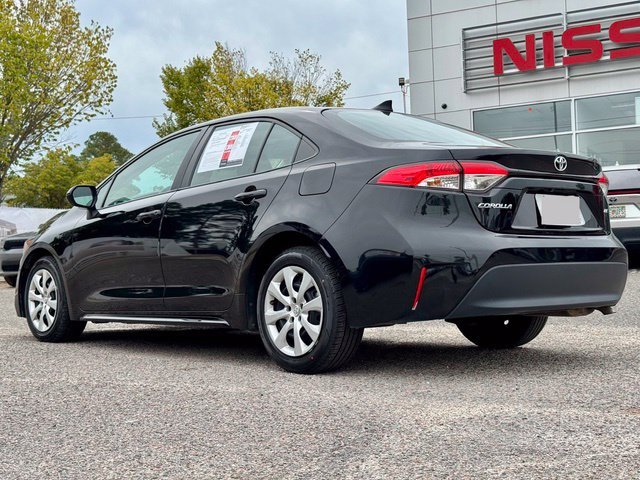 Used 2025 Midnight Black Metallic Toyota LE image 4