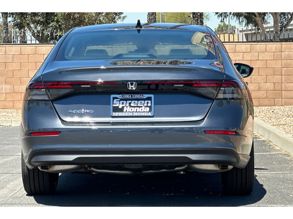 New 2026 Meteorite Gray Metallic Honda SE image 5