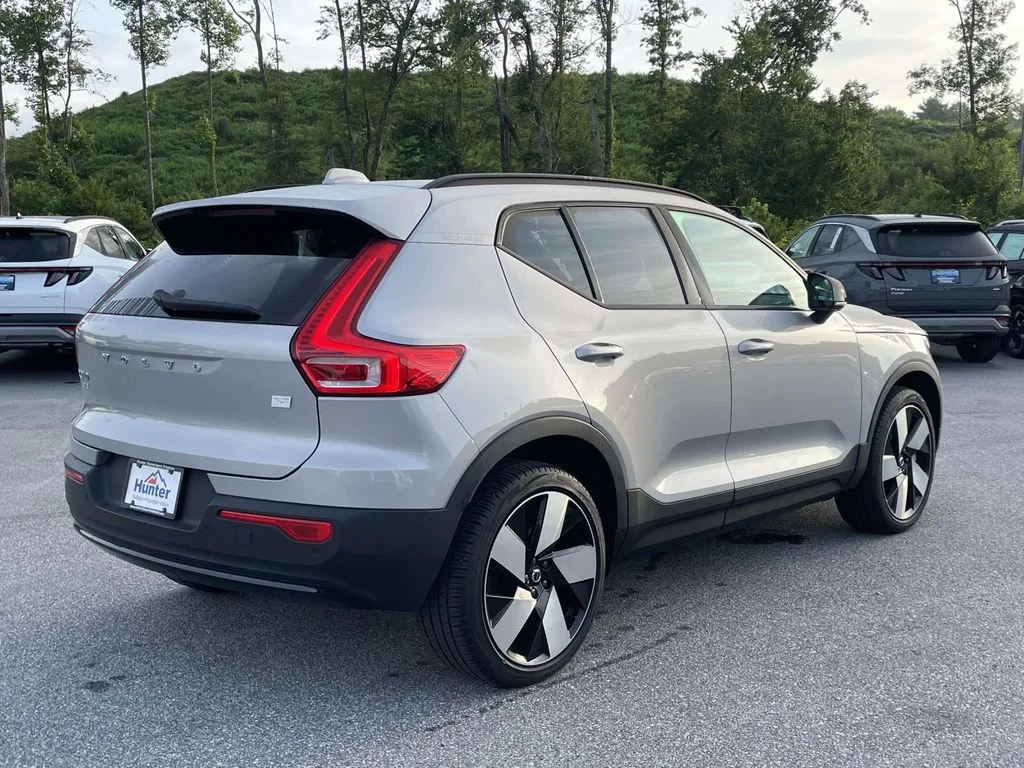2023 Volvo XC40 Ultimate - Photo 28