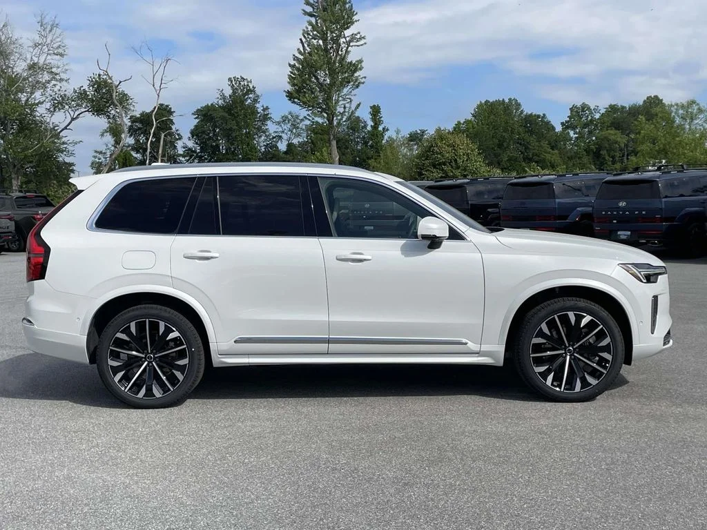 New 2026 Crystal White Volvo Plus image 29