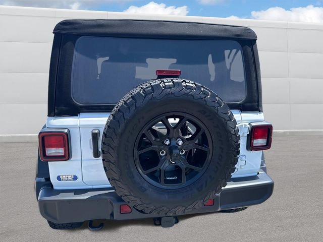 2024 Jeep Wrangler Willys photo 4