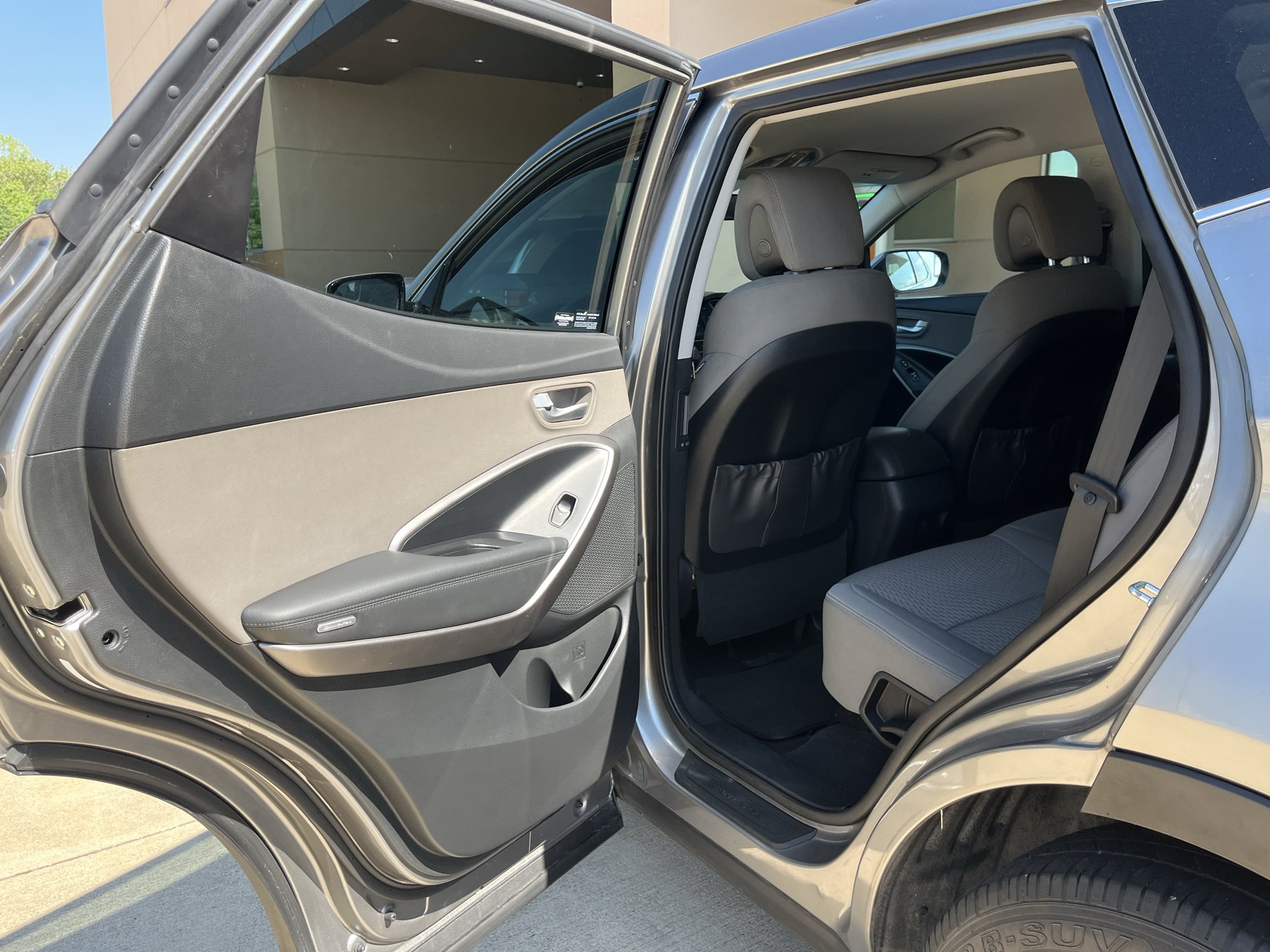 Used 2017 Mineral Gray Hyundai 2.4L image 14