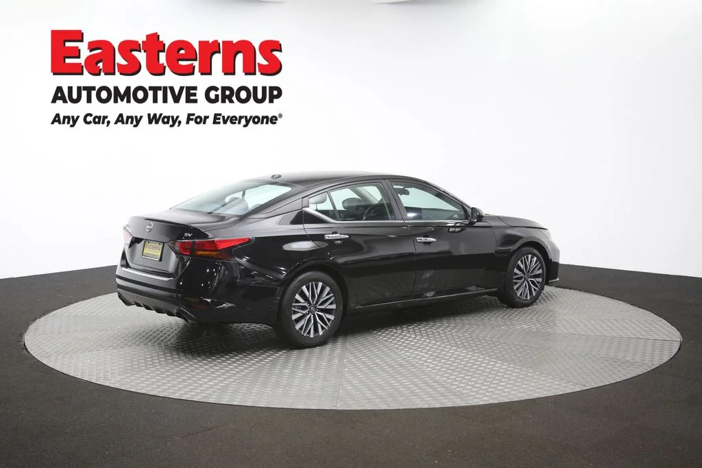 Used 2023 Black Nissan 2.5 SV image 42