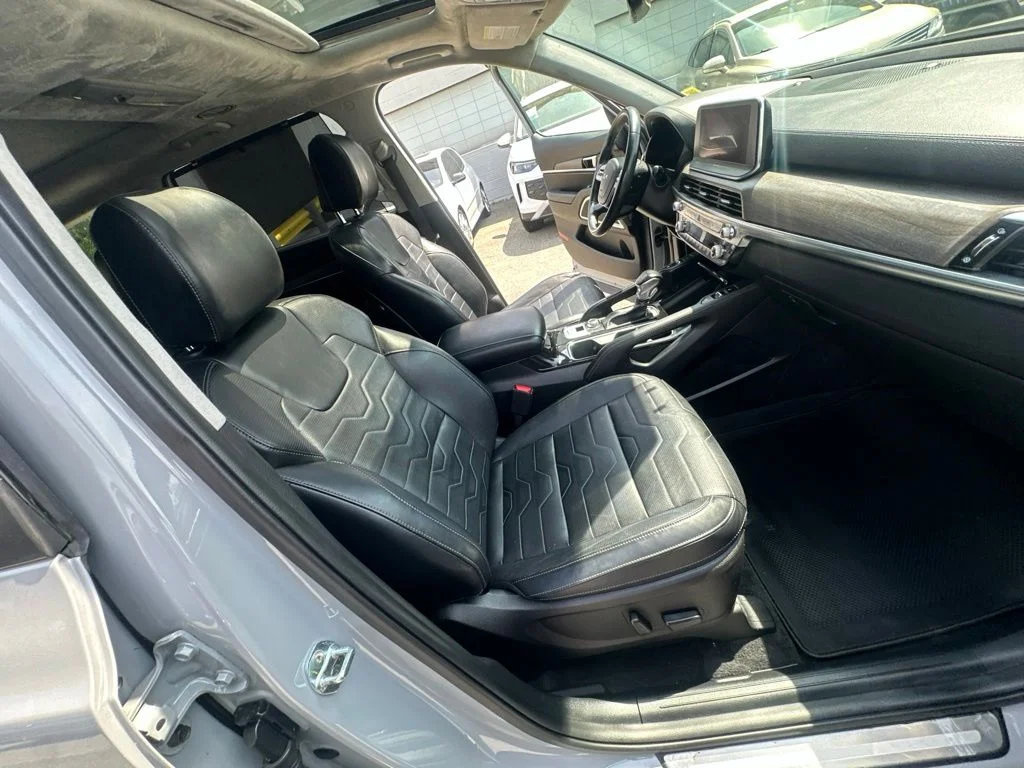 Used 2022 Gray Kia SX image 36