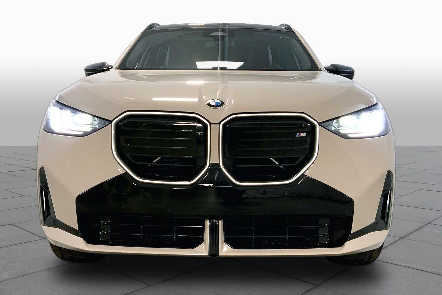 New 2026 Dune Grey Metallic BMW M50 xDrive image 3