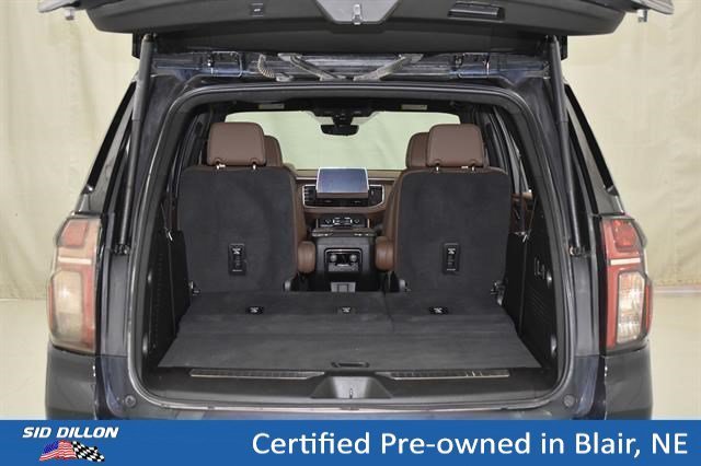 Used 2022 Midnight Blue Metallic Chevrolet High Country image 13