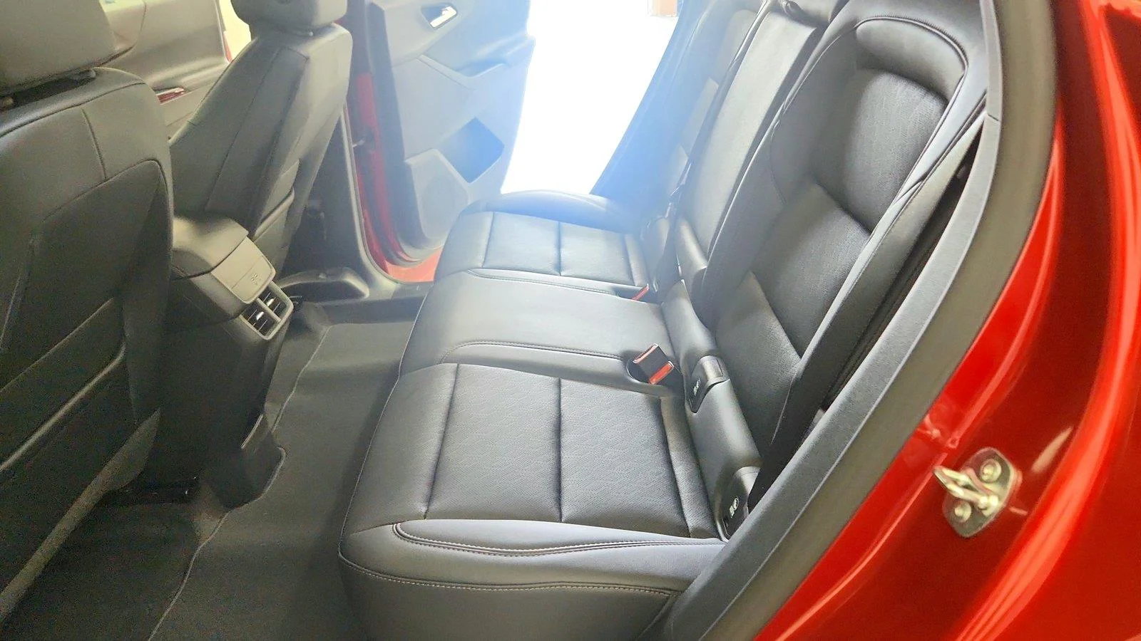 2027 Chevrolet Equinox LT - Photo 25