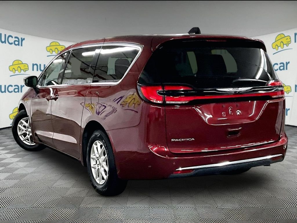 Used 2023 Red Chrysler Touring L image 4