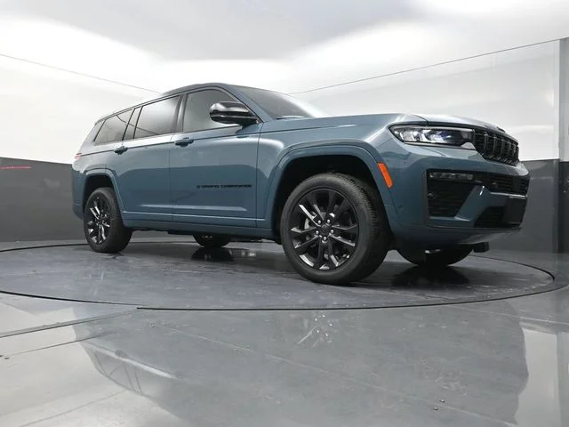 New 2026 Steel Blue Exterior Paint Jeep Limited Reserve image 19