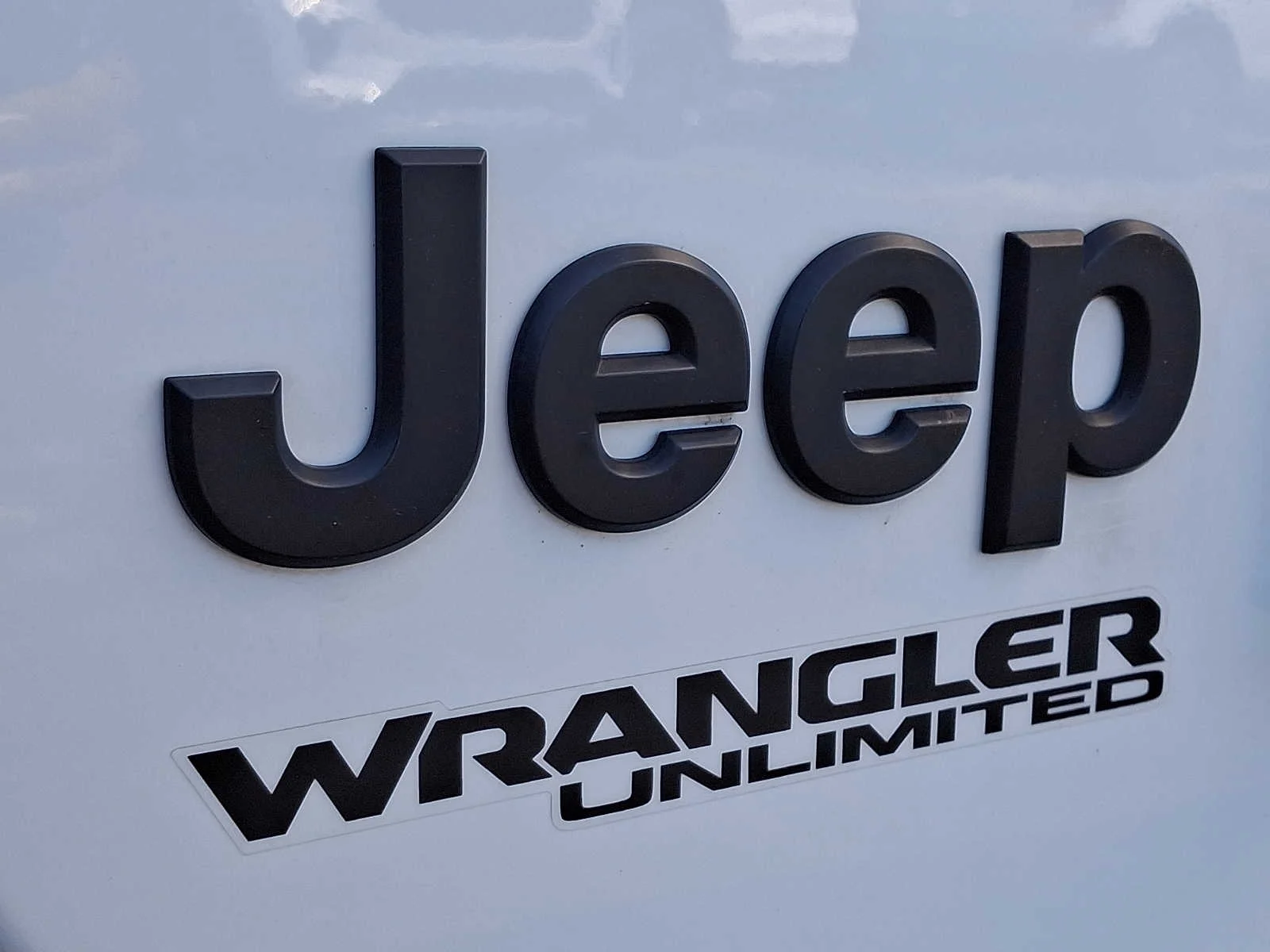 Used 2022 Bright White Clearcoat Jeep Unlimited Willys image 30