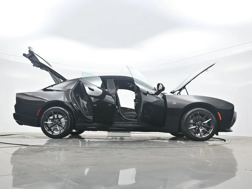 New 2026 Diamond Black Crystal Pearlcoat Dodge Scat Pack image 47