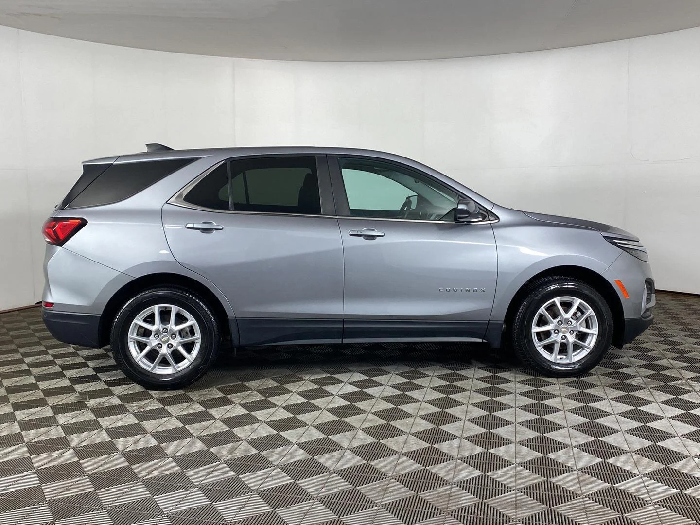 Used 2023 Sterling Gray Metallic Chevrolet LT image 7