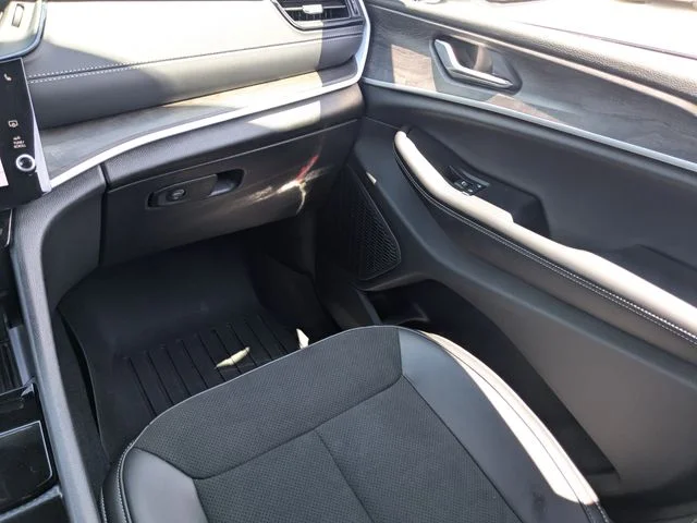Used 2026 White Jeep Altitude image 14