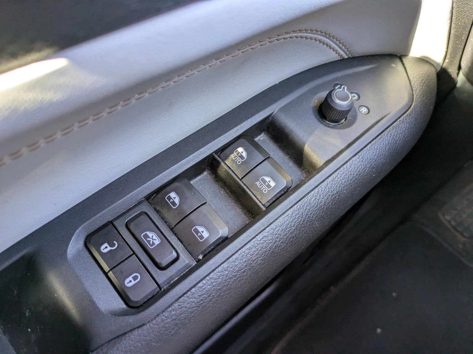 Used 2024 Black Clearcoat Jeep Limited image 22