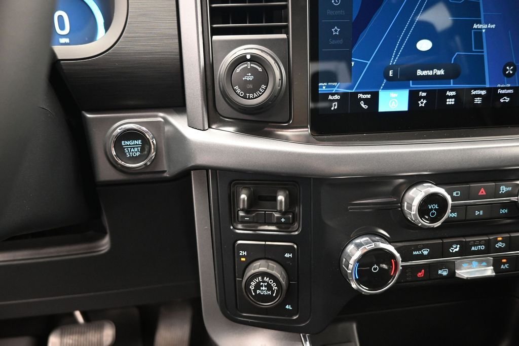 New 2026 Agate Black Metallic Ford XLT image 18