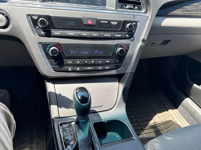 Used 2016 Blue Hyundai Limited image 14
