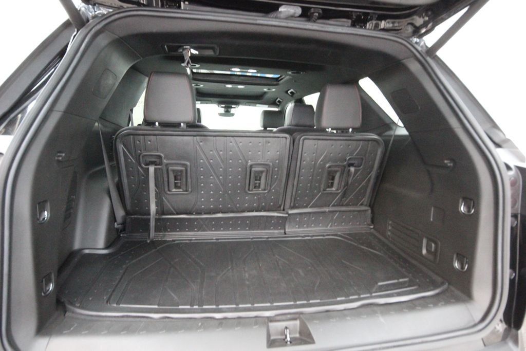 Used 2023 Black Chevrolet RS image 6