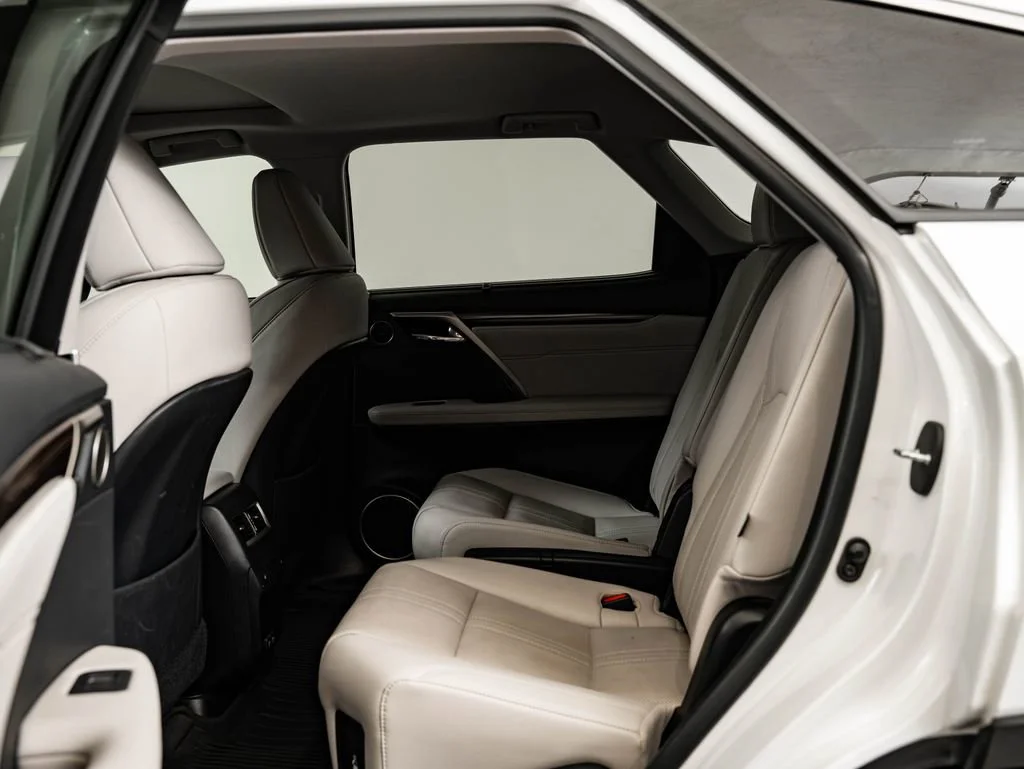 Used 2022 White Pearl Lexus 450hL Luxury image 43