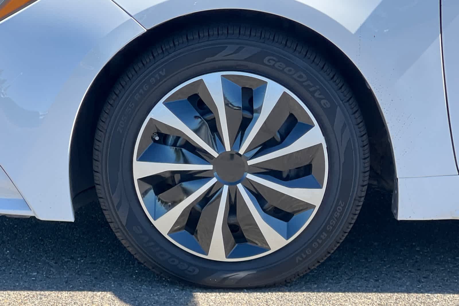 2023 Toyota Corolla LE - Photo 27