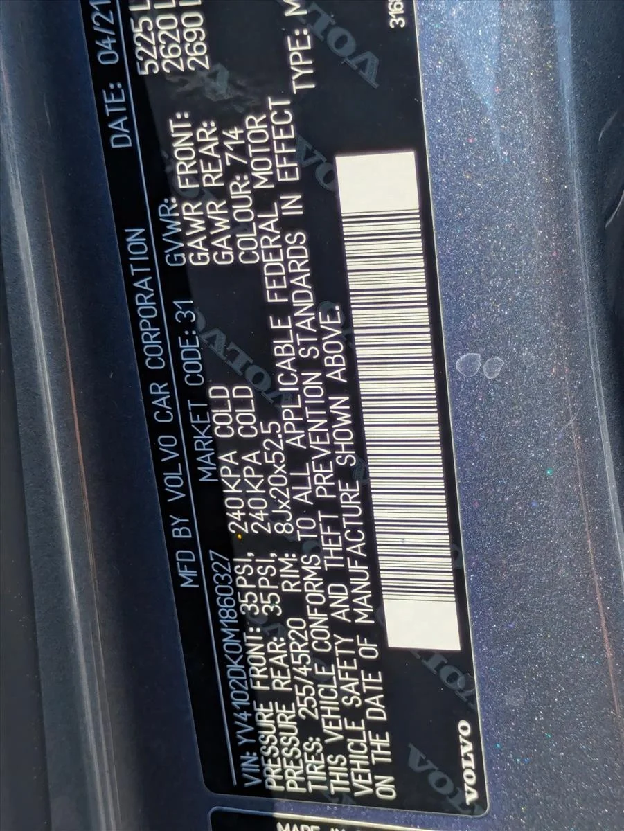 Used 2021 Osmium Grey Metallic Volvo Momentum image 23
