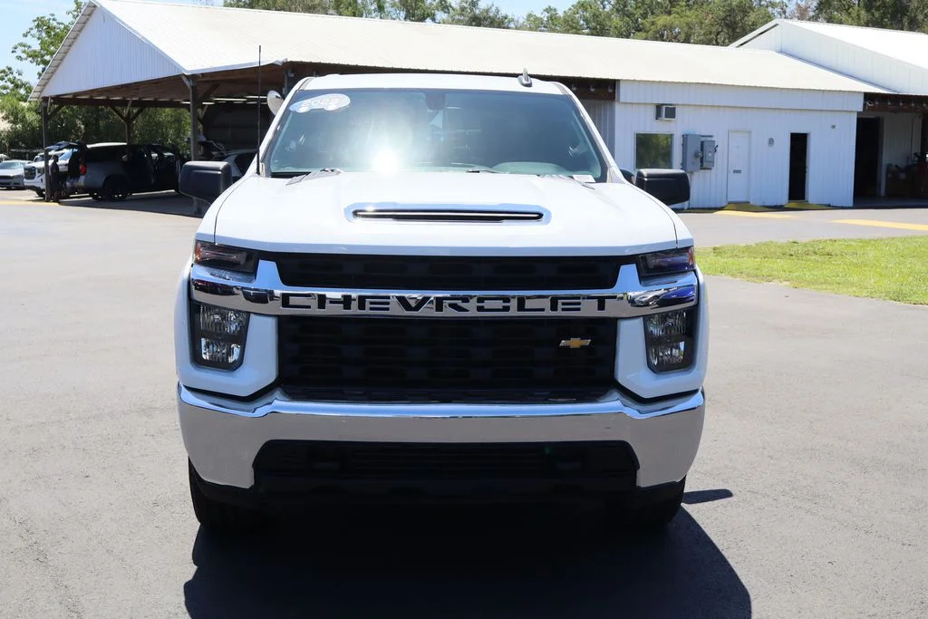 Used 2022 White Chevrolet LT image 4