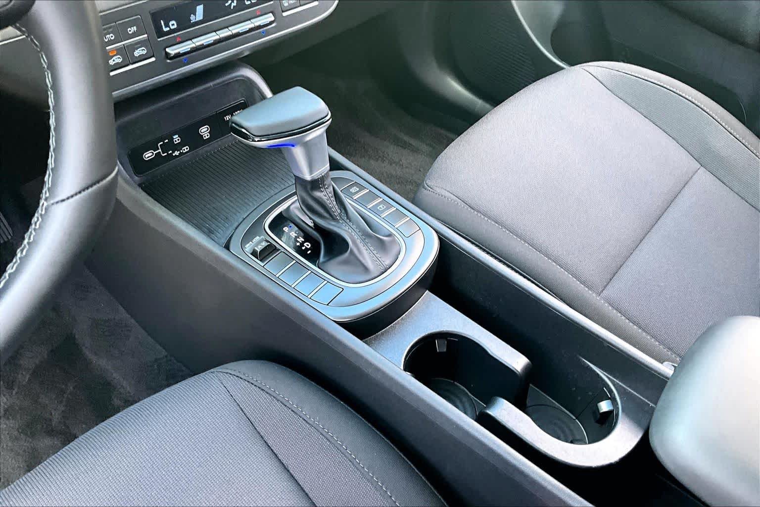 Used 2025 Cyber Gray Metallic Hyundai SEL image 15