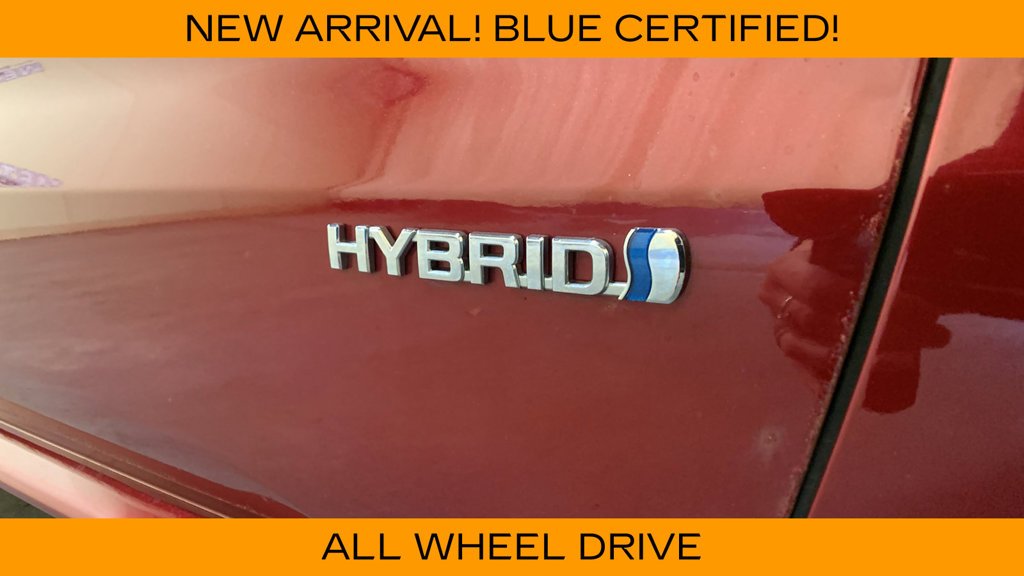 Certified Used 2021 Pearl Toyota LE image 10