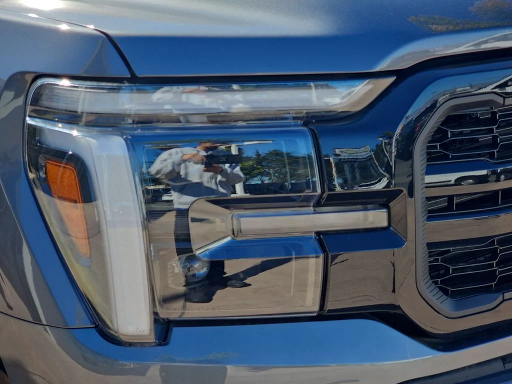 New 2026 Carbonized Gray Metallic Ford Lariat® image 34