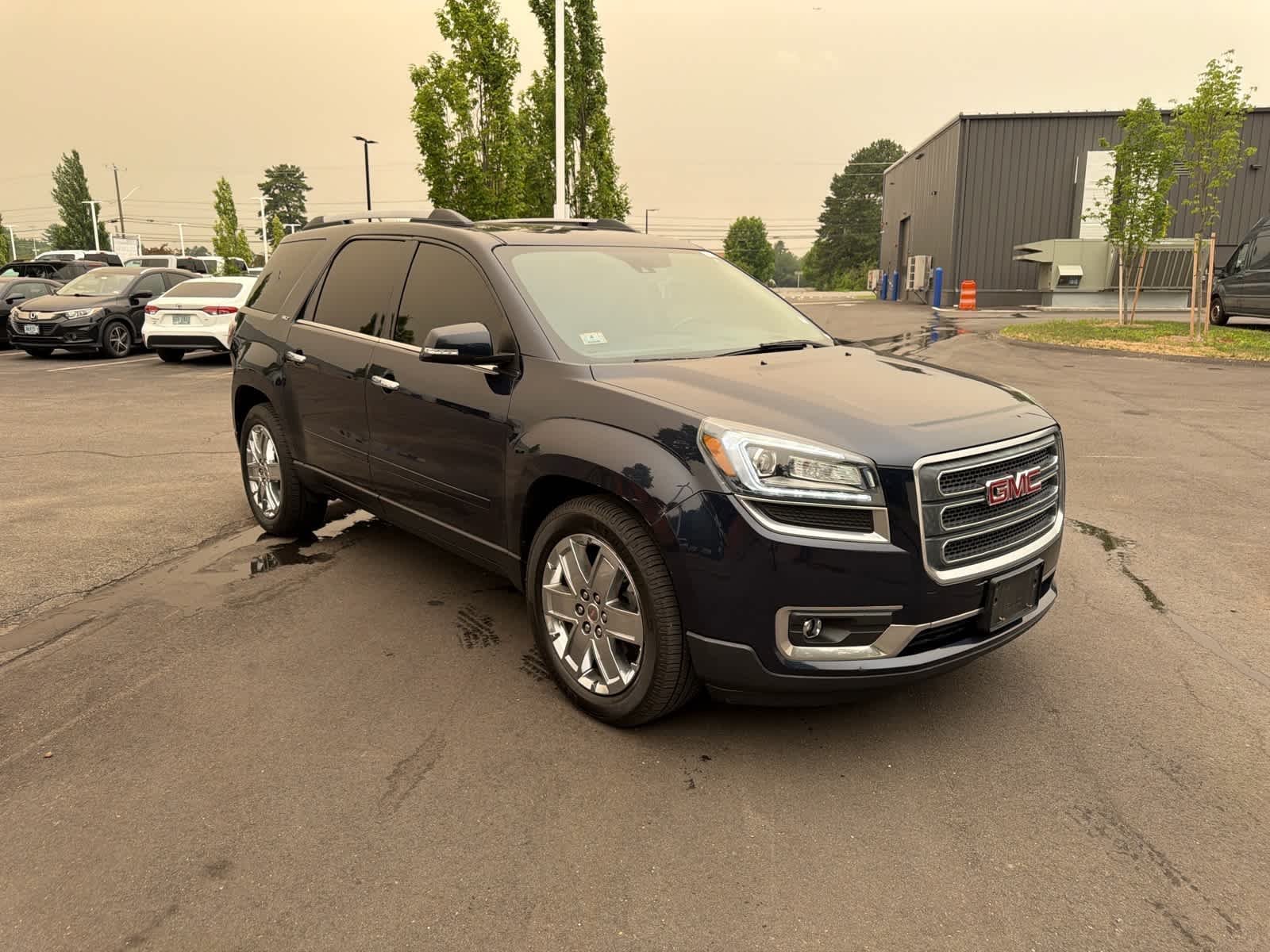 Used 2017 Dark Sapphire Blue Metallic GMC Limited image 3