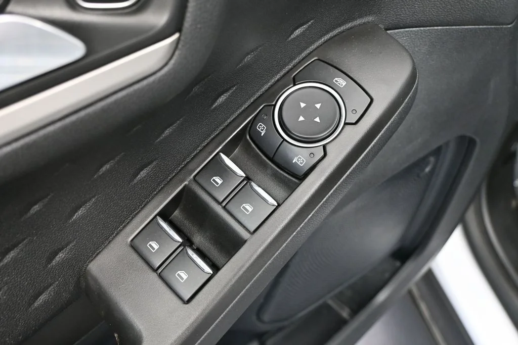Used 2020 White Ford SE image 19