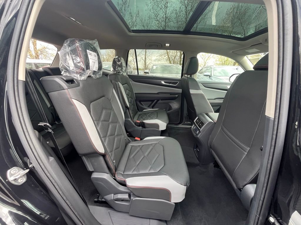 New 2026 Black Volkswagen 2.0T Peak Edition image 24