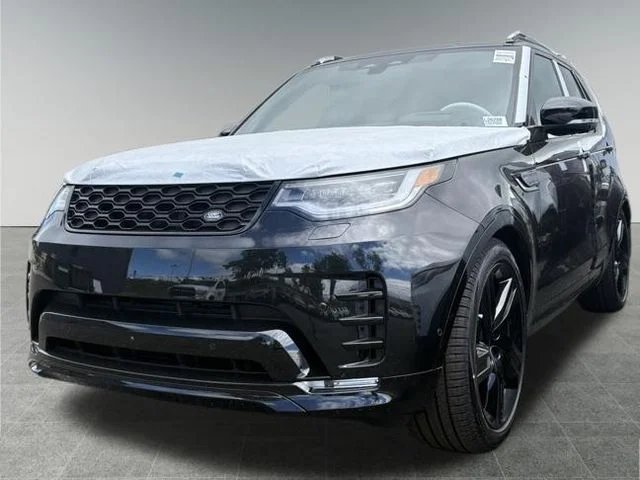 2026 Land Rover Discovery P300 Dynamic SE's photo