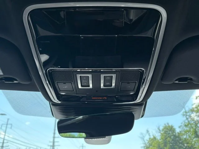 Certified Used 2026 Black Land Rover Dynamic SE image 32
