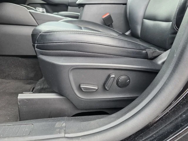 Certified Used 2025 Black Metallic Ford Platinum image 14