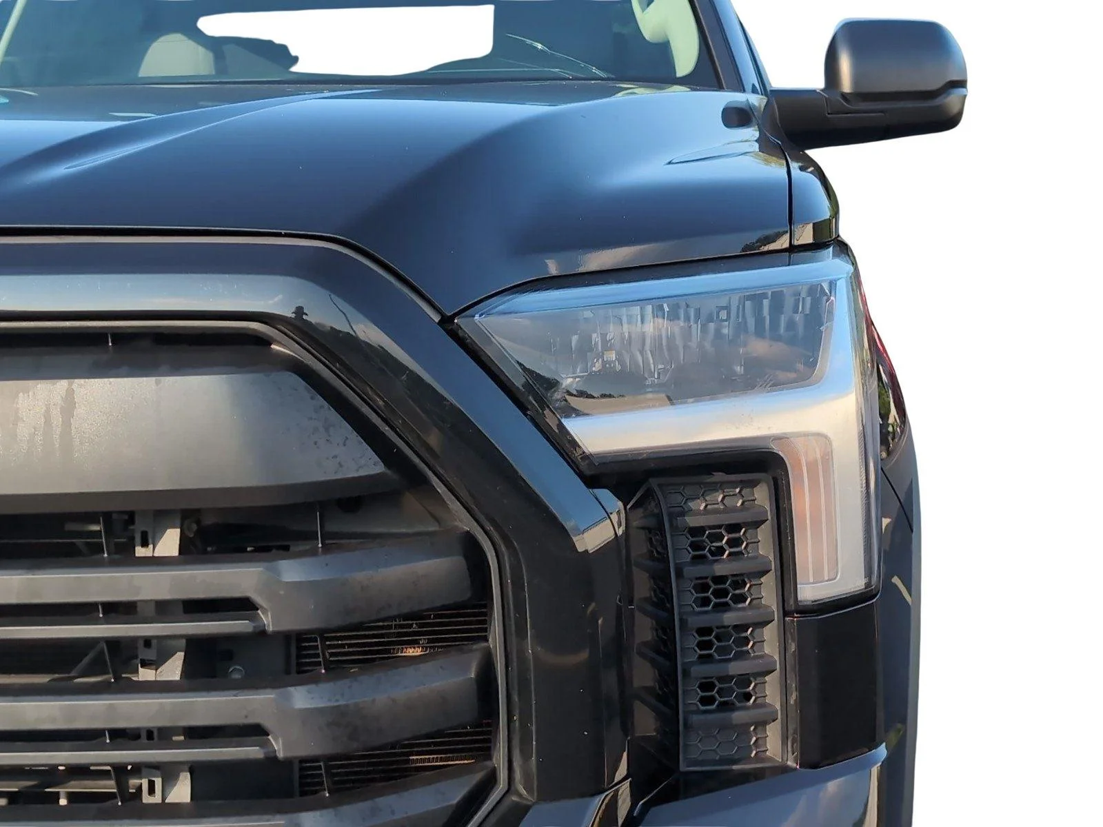 Used 2022 Midnight Black Metallic Toyota SR5 image 12