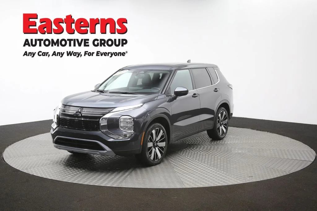 Used 2025 Gray Mitsubishi SE image 50
