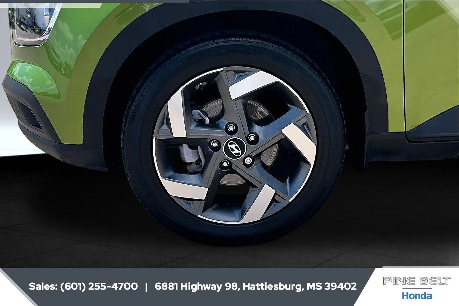Used 2024 Green Apple Hyundai SEL image 7