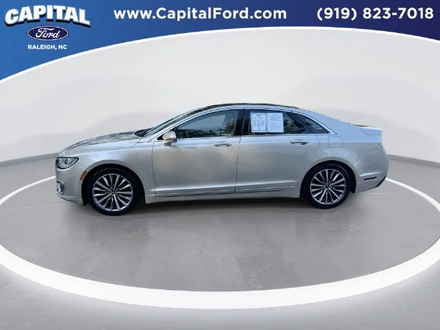 Used 2017 Gold Lincoln Premiere image 5