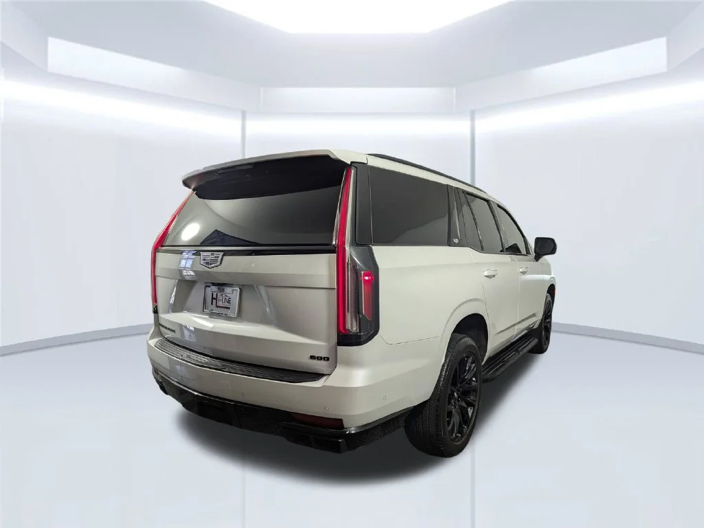 Used 2021 White Cadillac Sport image 25