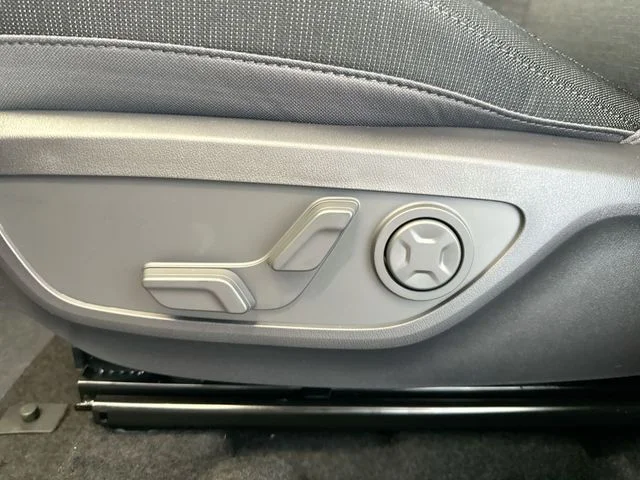 New 2027 Frost Blue / Black Roof Kia S image 16