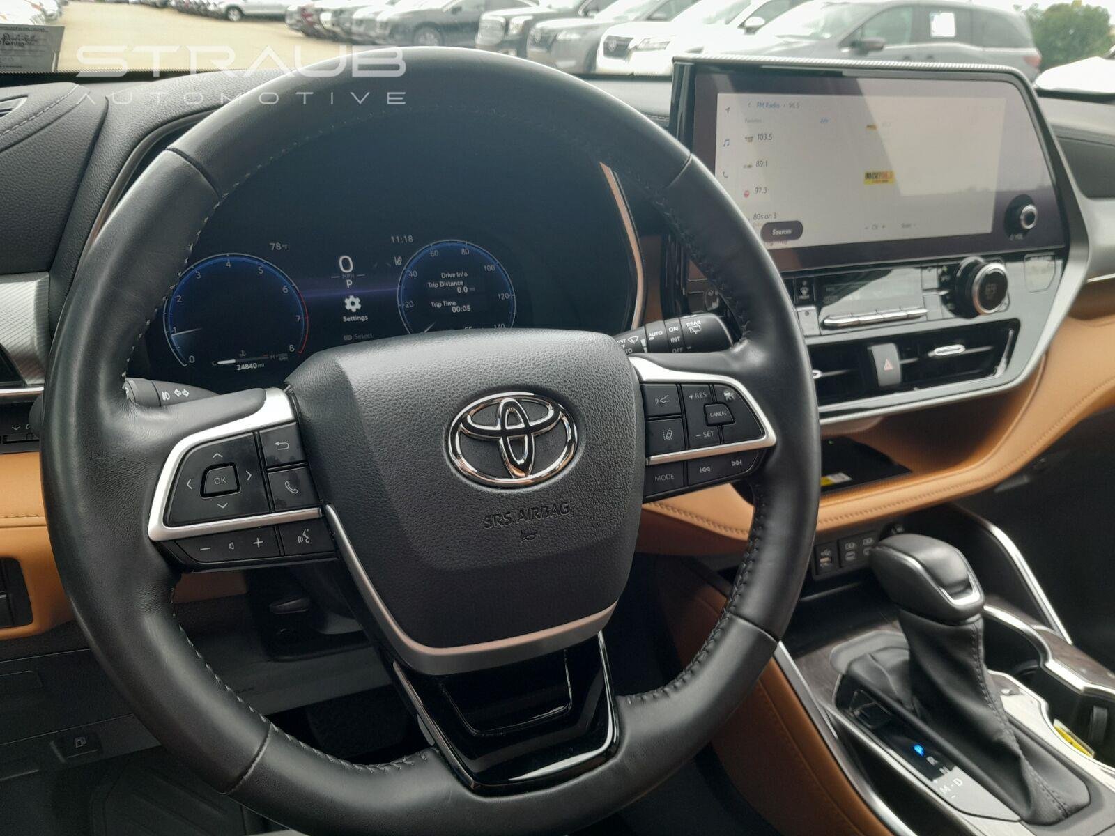 2023 Toyota Highlander Platinum - Photo 11