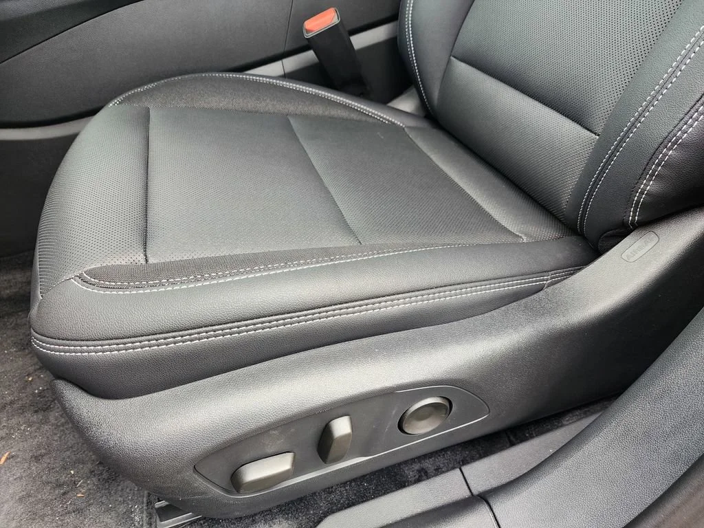 2025 Chevrolet Blazer EV LT - Photo 12