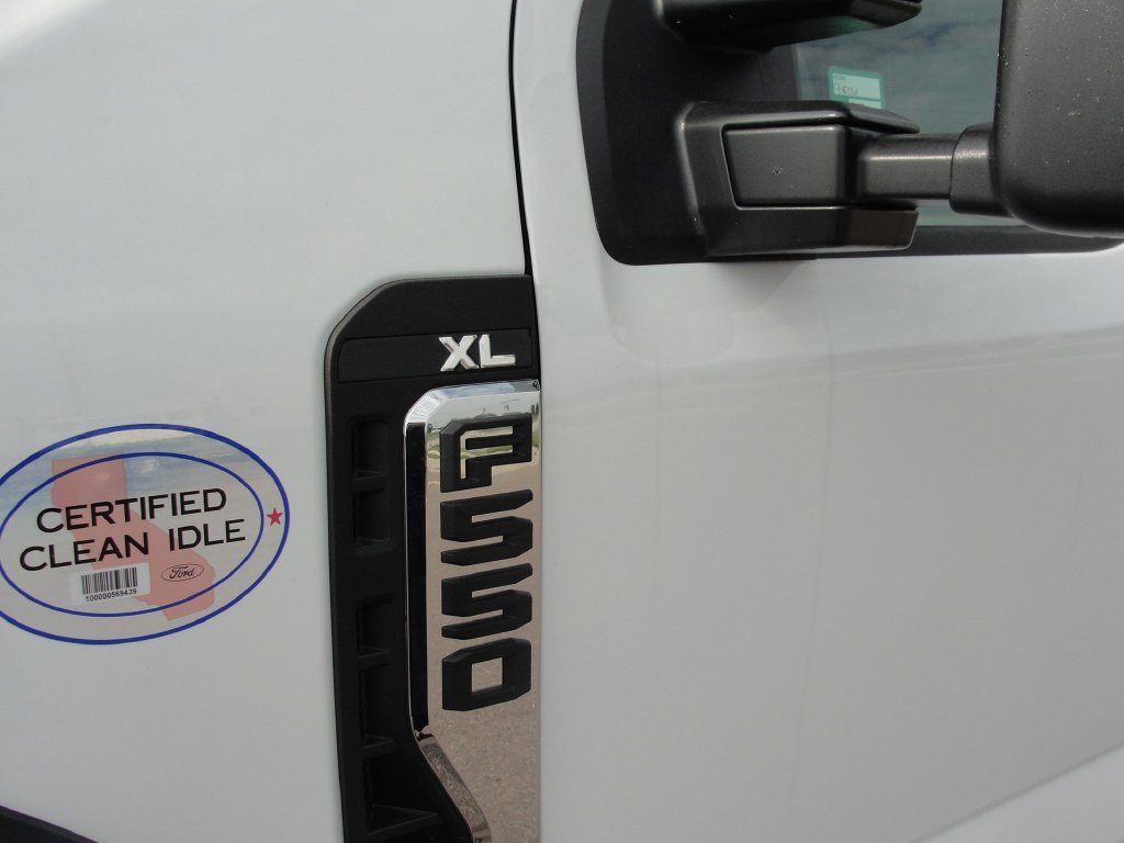 2025 Ford F-550 Super Duty Chassis Cab XL - Photo 7